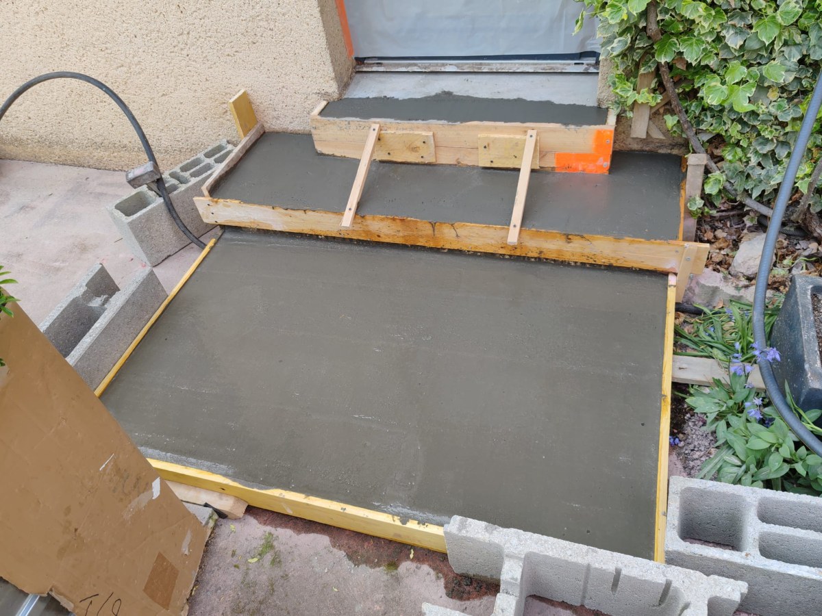 Création d'un escalier sur mesure : savoir-faire et précision
