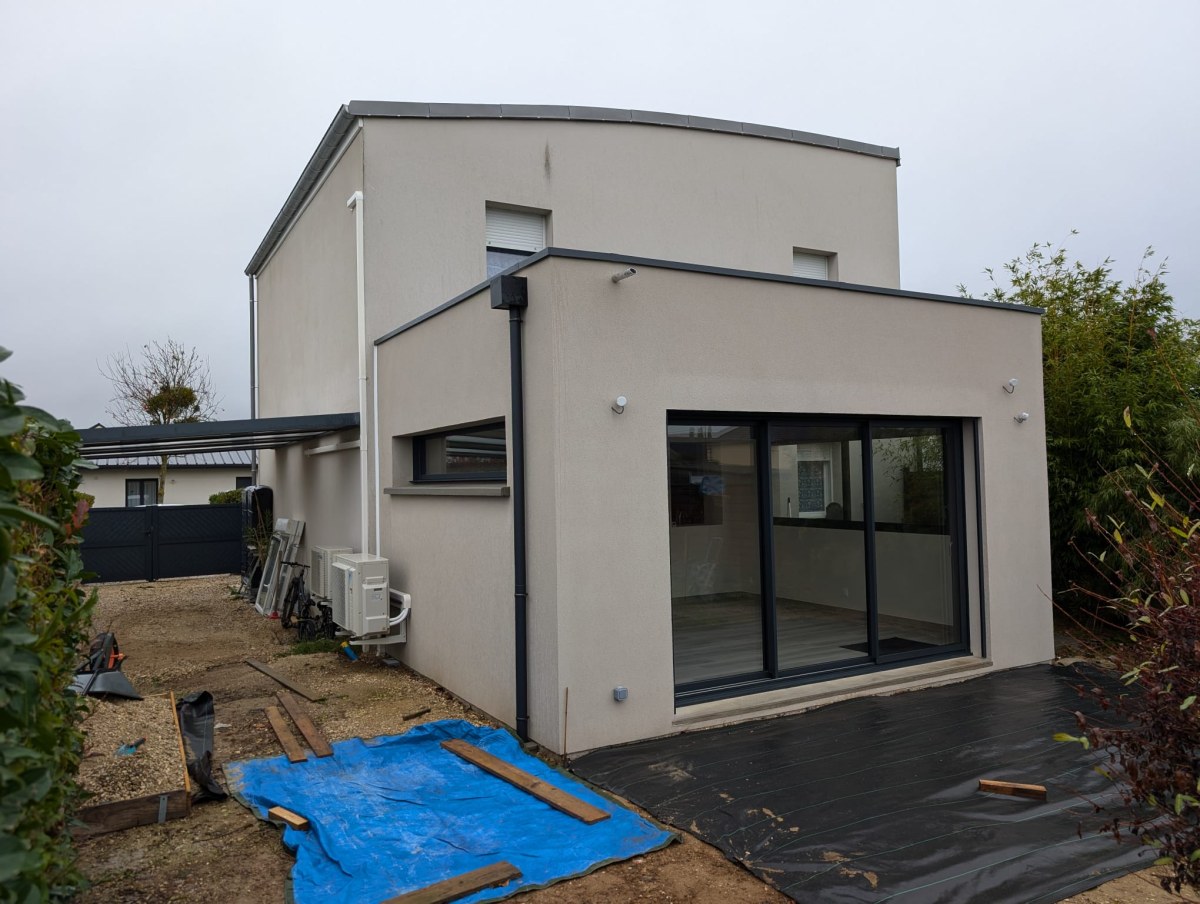 Extension contemporaine : un nouvel espace de vie lumineux